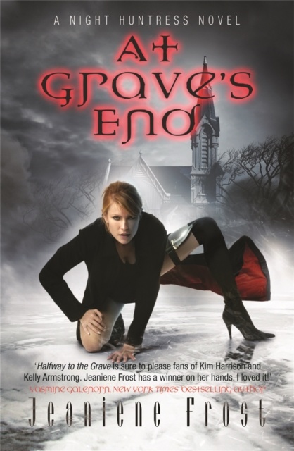 At Grave's End : A Night Huntress Novel